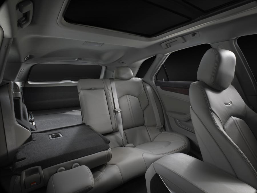  Cadillac CTS Sport Wagon 2008 года  (фото 38 из 68)